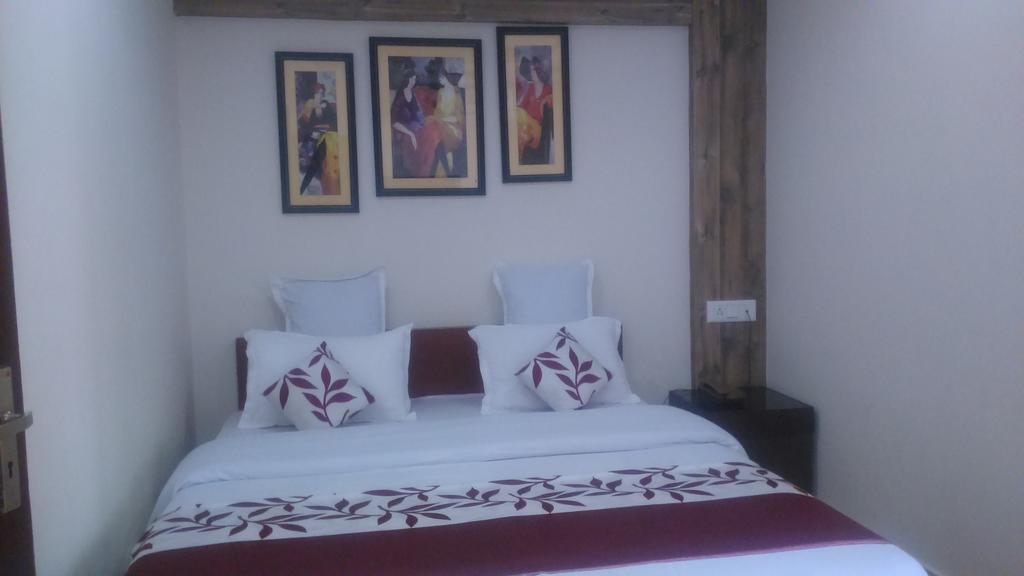 Breeze Hotel Siliguri Exterior photo