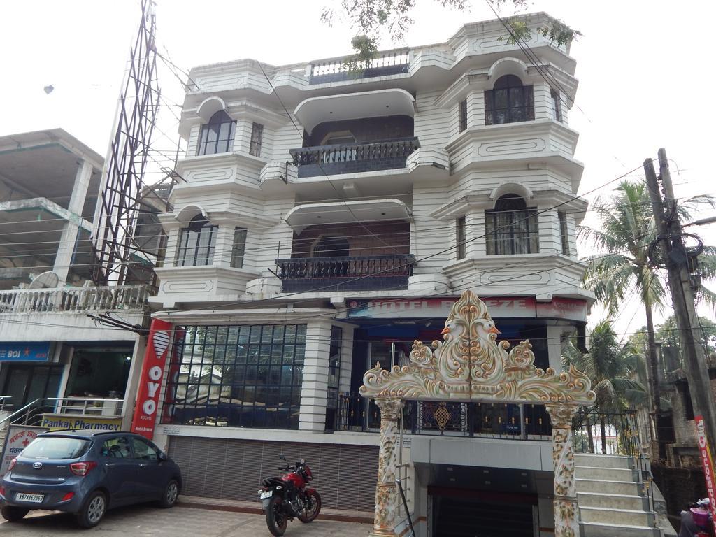 Breeze Hotel Siliguri Exterior photo
